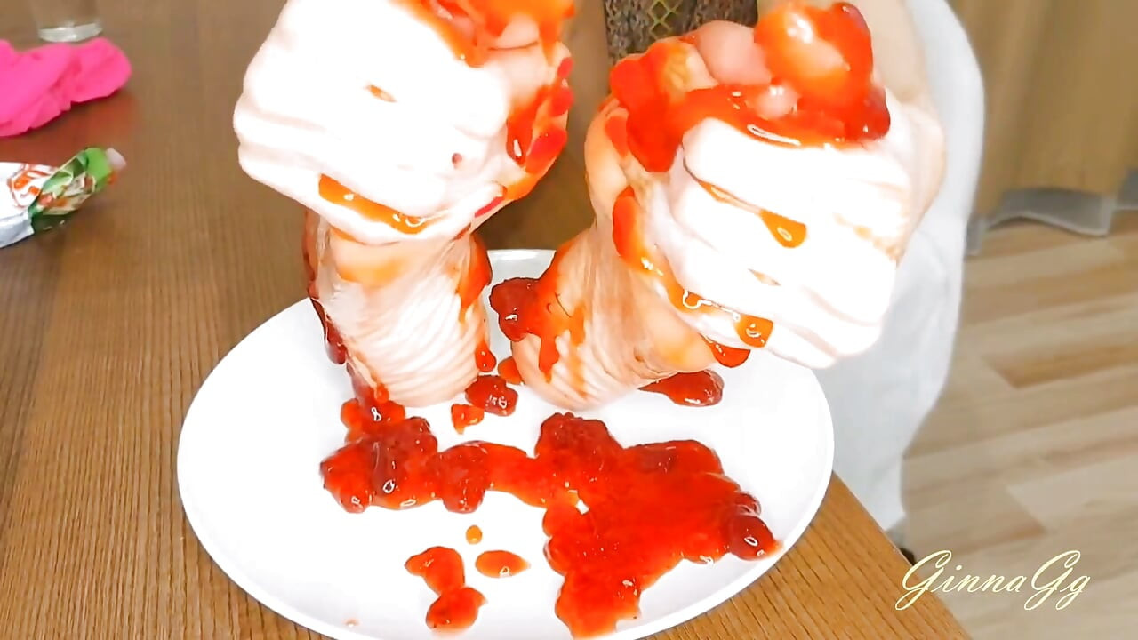 Licked a Pack of Jam off My Feet, Mmmm... How Sweet I Am) Foot Fetish, Hairy Pussy, Seductive MILF