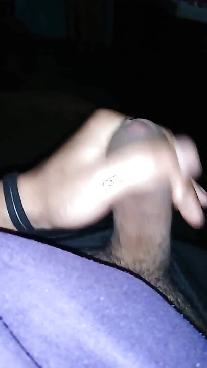 Een grote pik trekt zich af