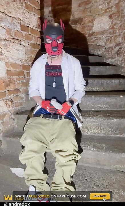 Sagger, Sneakers and Socks! Part 1