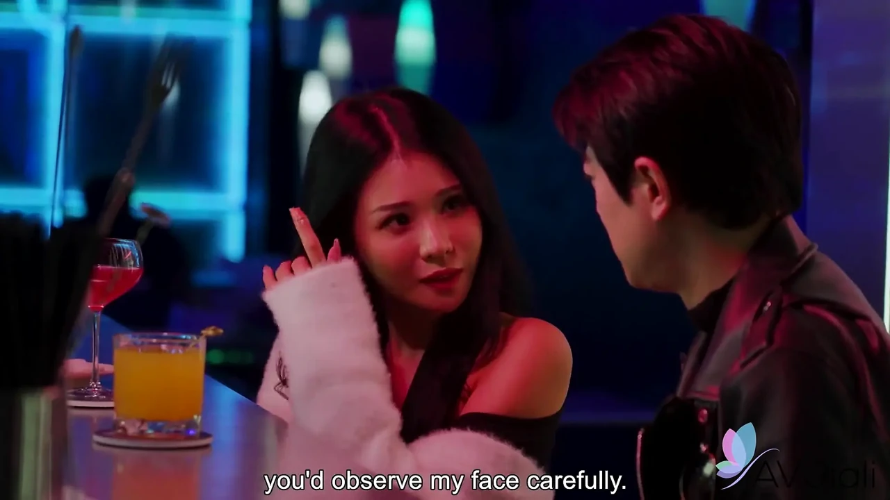 Xian’erai Fucks Her New Make-up Artist