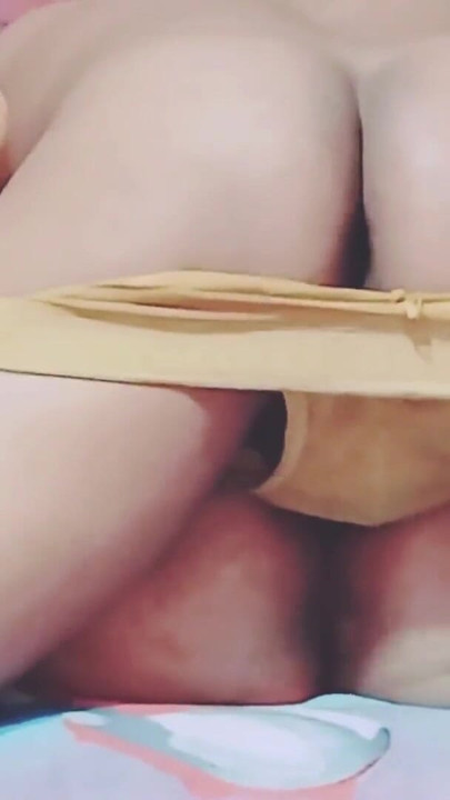 Kołysanie się uroczej dziewczyny sprawiło, że mr. rt nie do zniesienia. krocze u mnie do 3 razy | Klip 2