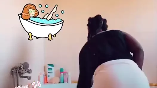 Honorine porn video – Honorine prend son bain