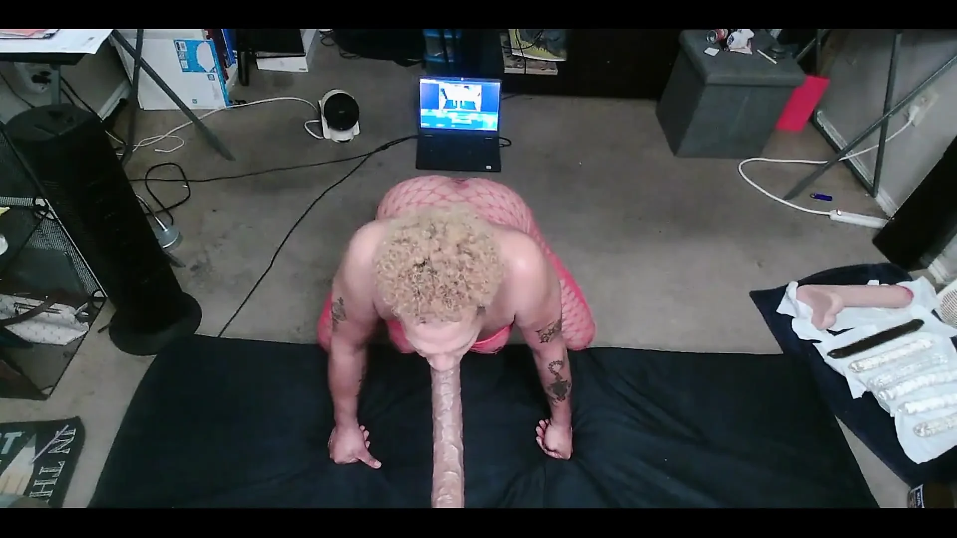 Имам нужда от някой, който да ме зарежда енергично от време на време