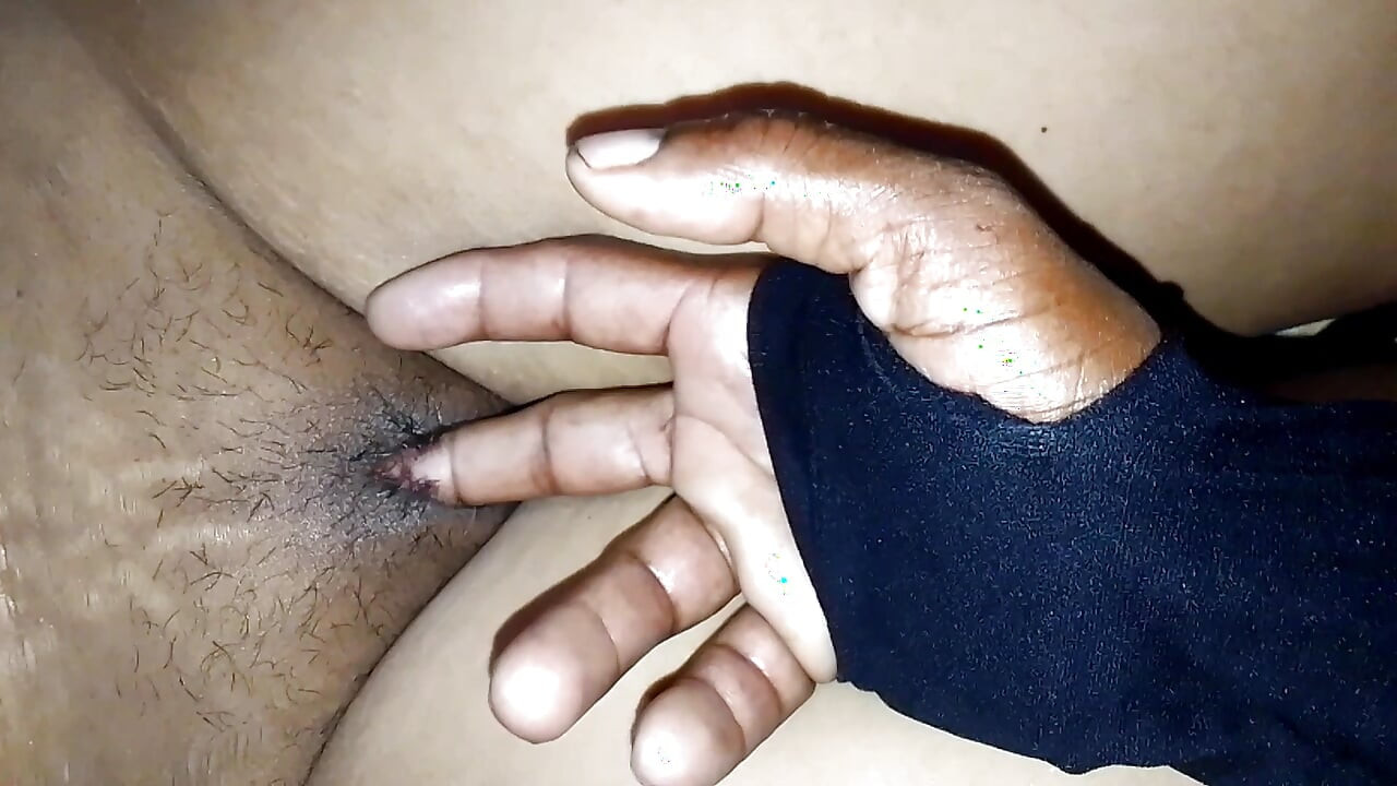 Indian desi village bhabhi ke bhaiya ne gand me hard se