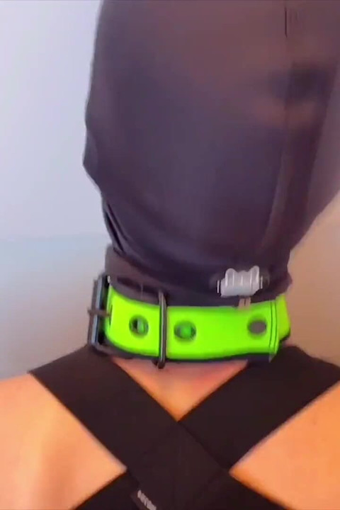 Twink Sucks - but Then the Cameraboy Joins in! Gloryhole Threesome