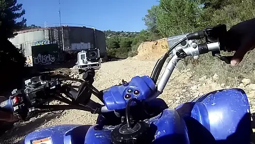 Adik tiriku yang semok kimy blue pengen banget ngentot di quad