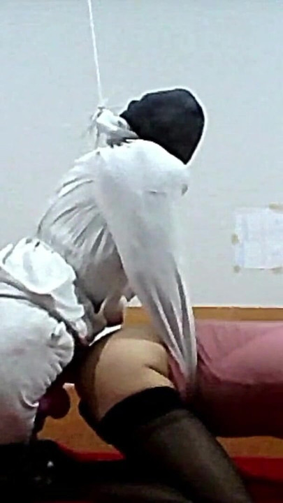 Ary model zvona, pivo i pas | Isječak 1