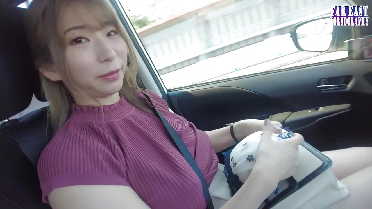 קופצת I Cup משתלטת כשיופי נועז רוכב עמוק באוויר הפתוח פרק 1