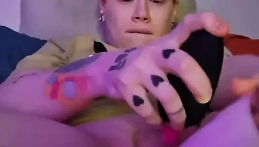 Tight MILF Pumpum
