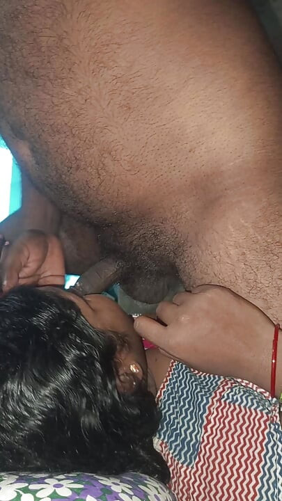 My stepmom always squirts from her pussy when I fuck her