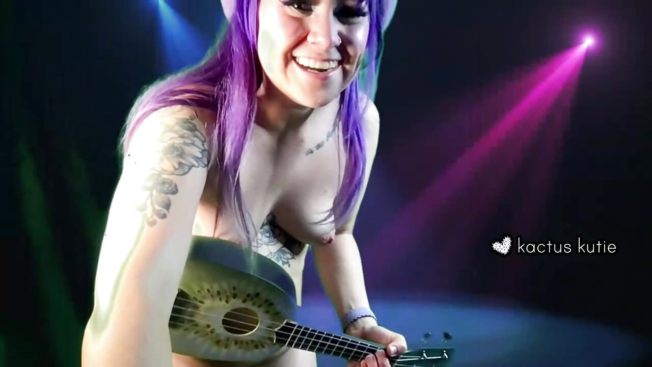 Ukulele bogel sentuh yang teruk