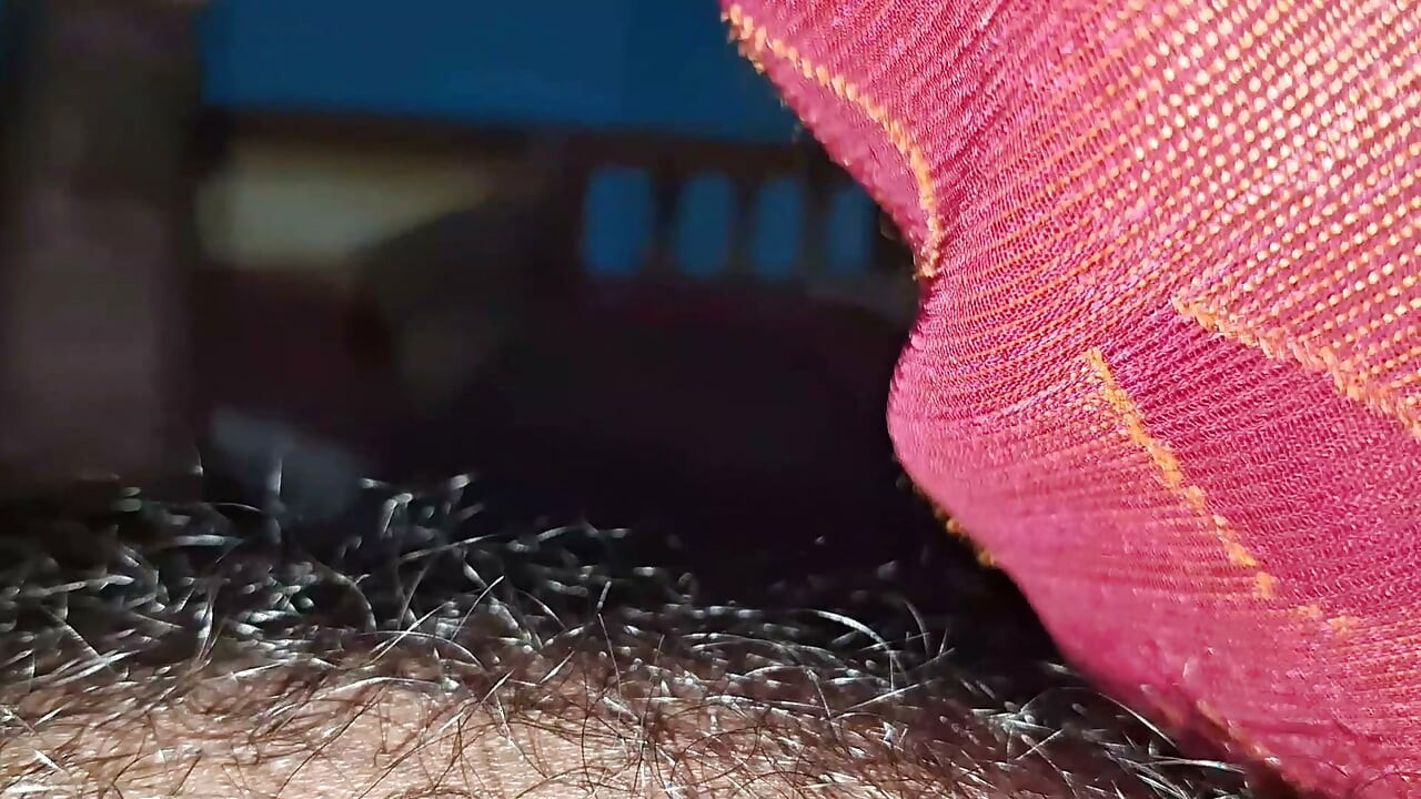 Desi Tamil saree aunty blouse job big ass
