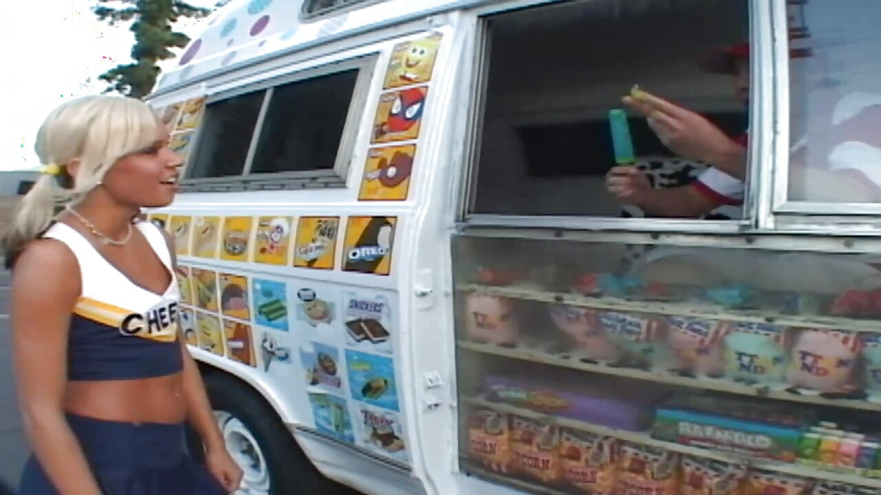 Beautyful tasty fuckhole of Youngster waits wide open for huge cock pump it