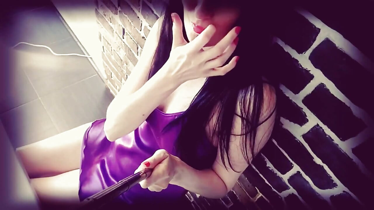 Chic Russian MILF Chic Footfetish Continued in Profile - Ginnagg