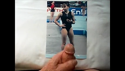anna p'ye saygı duruşu