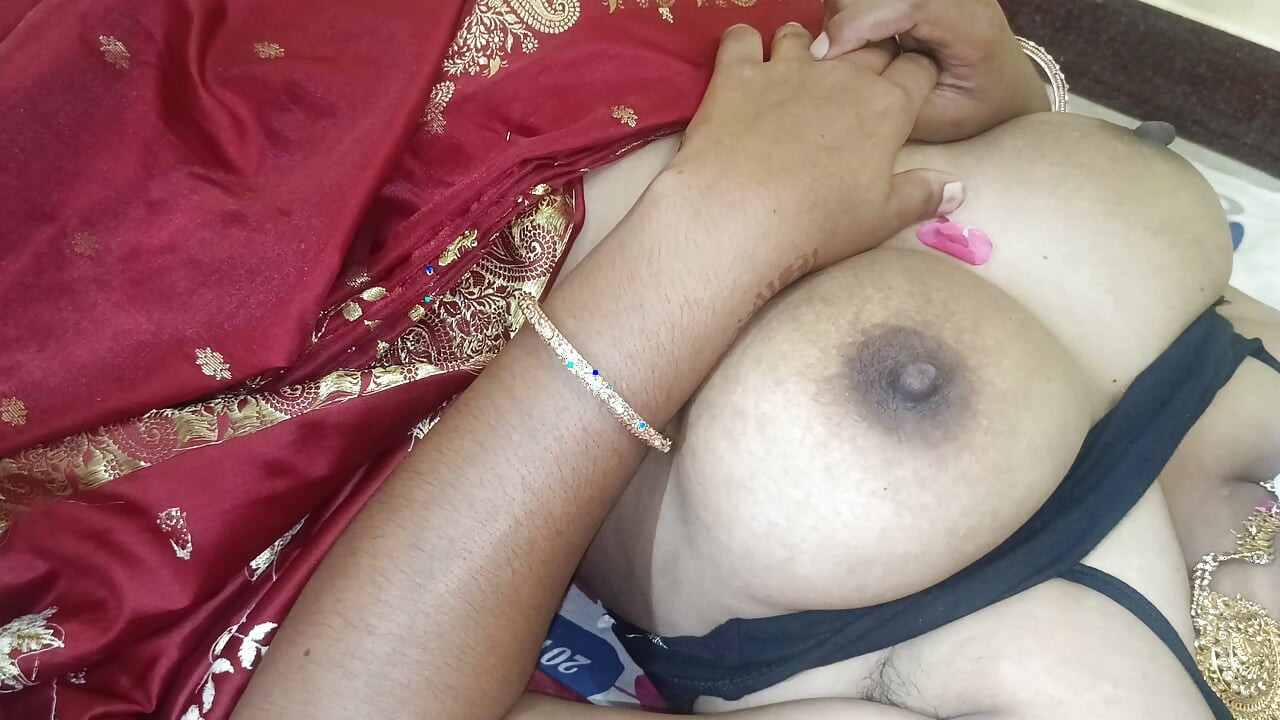 Batchelor neighbour men qHousewife red colour saree with hot fucking