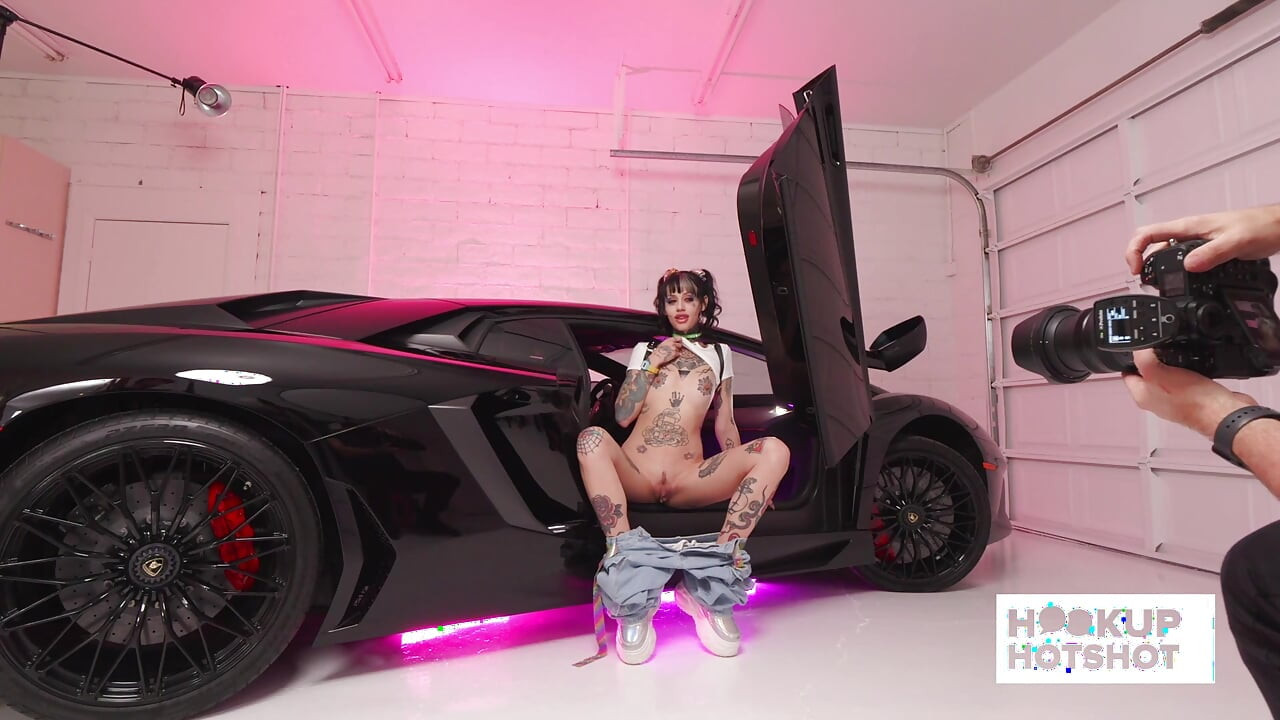 BTS - CC Doll Shows Off Her Tatted Body In An Urban Outfit!