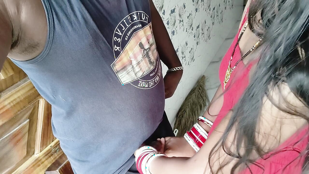 Indian desi bhabhi devar ka chudai real homemade Fuck in hindi