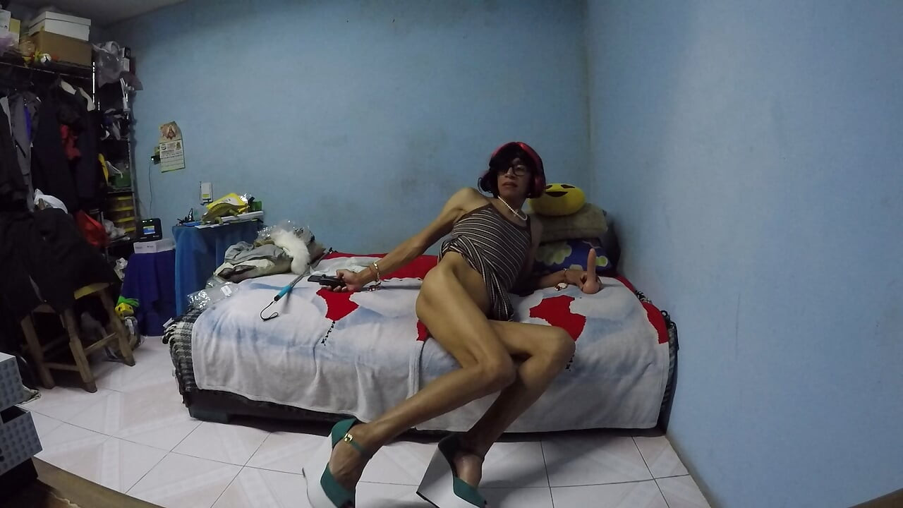 Joselynne Crossdresser With Buttplug And High Heels Suck Dildo Second Part