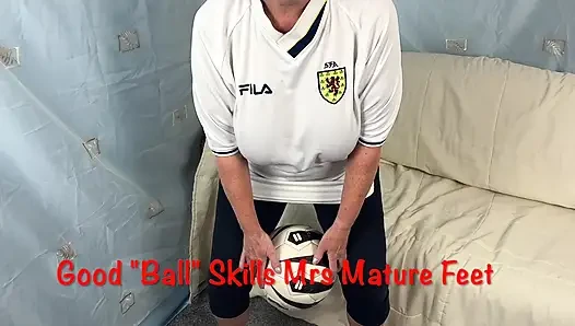 Mrs Mature Feet supporting Scotland 476