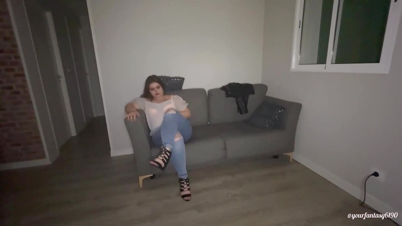 Stepmommy farting at midnight 2