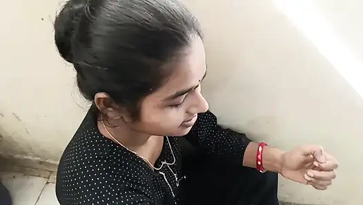 Sesi 29. Aku lagi asik & kamarnya, waktu itu punggungku udah becek banget sih!