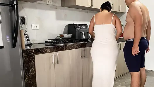 MY STEPMOM WANTS HARDCORE SEX IN THE KITCHEN