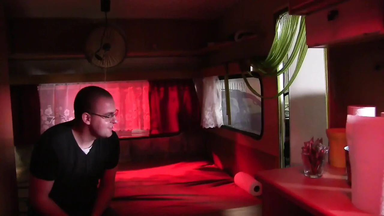 Mindy Sheiny Mindy Wohnwagen Gefickt