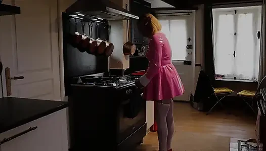 Sissy Dee Is Cooking Lady Fee Her Lunch Before Lady Fees Guest Arrives