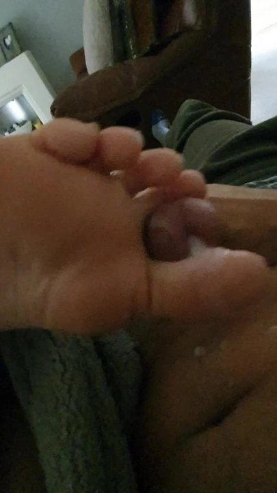 Girlfriends Long Toes Footjob