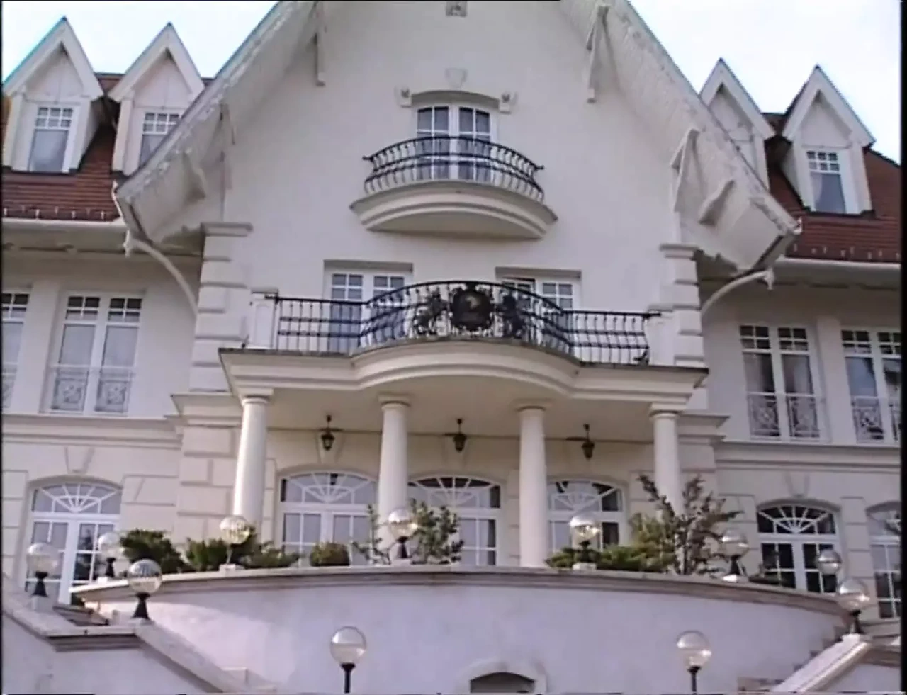 L'Eredita' （整部电影）