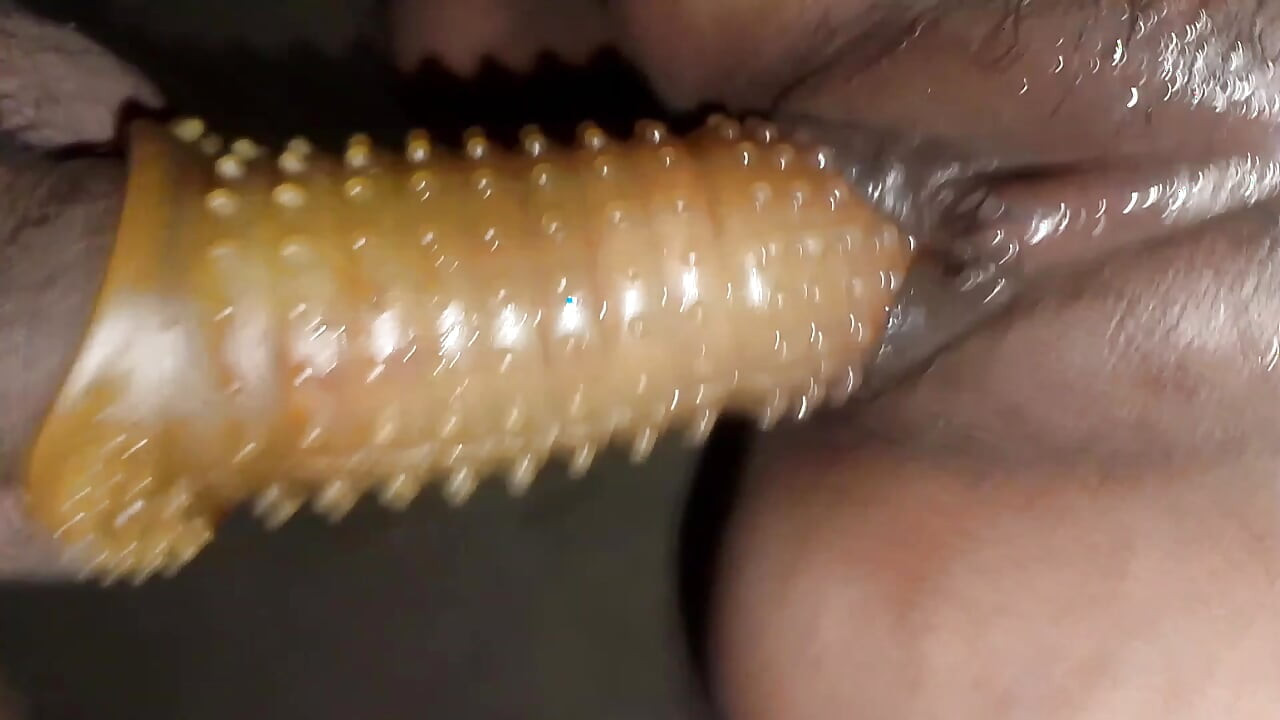 Danedar condom lagakar bhabhi ko Aaj Pani nikal Diya