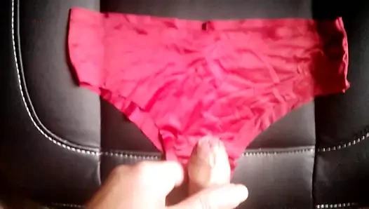 Karımın külotunda erken handjob boşalmak