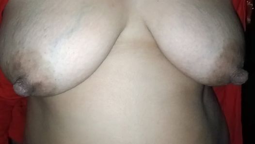 Grandes tetas de la tía india