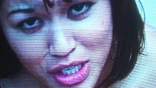 College Confessions: Heißer Pool-Sex mit asiatischer