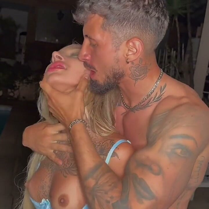 Diese Blondine ist sehr geil und ich ficke sie sehr hart