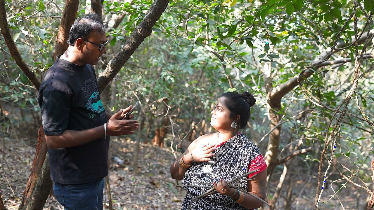 La chica del pueblo encontrada en la jungla
