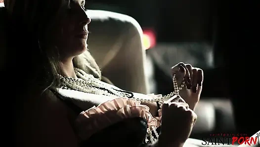 Jess West Loves Being a Kinky MILF