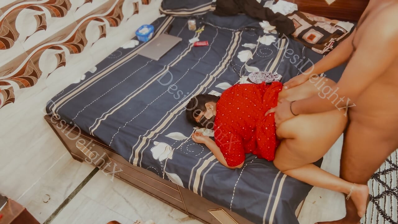 Indiancă bhabhi proaspăt căsătorită futută tare de Devar în prima noapte - sex tabu complet deschis