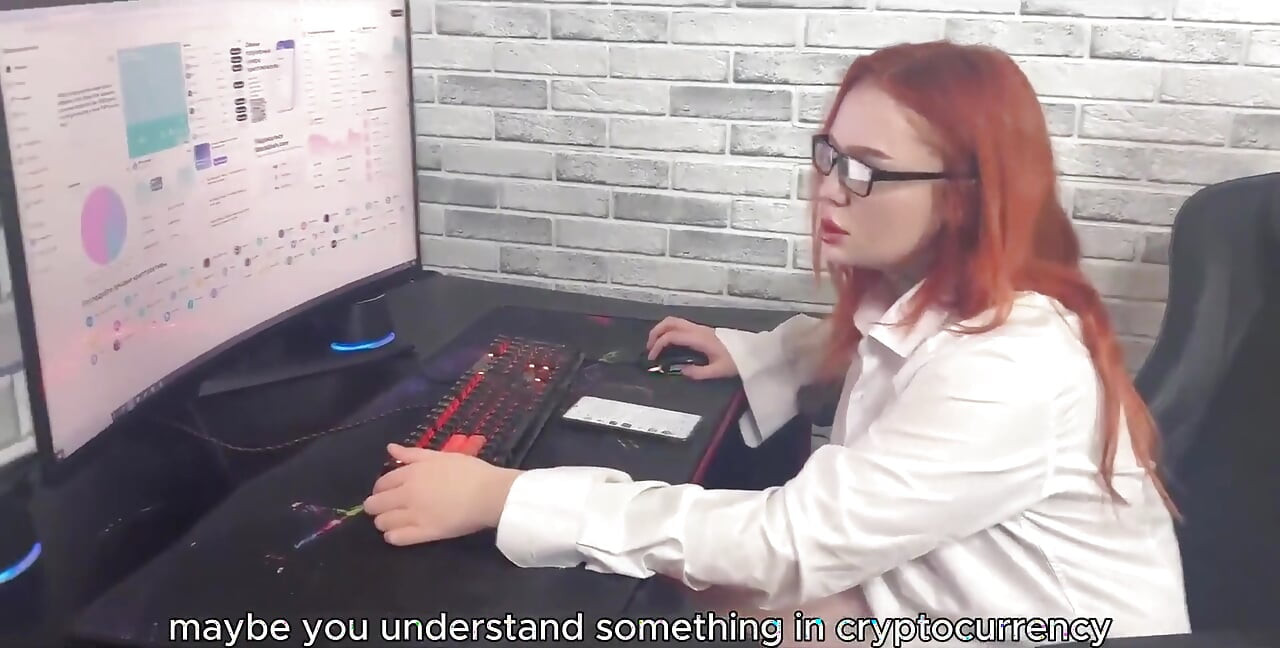 My Stepmother Woke Me up While She Was Working and Taught Me Trading. Sexy Work Atmosphere.:s1e26