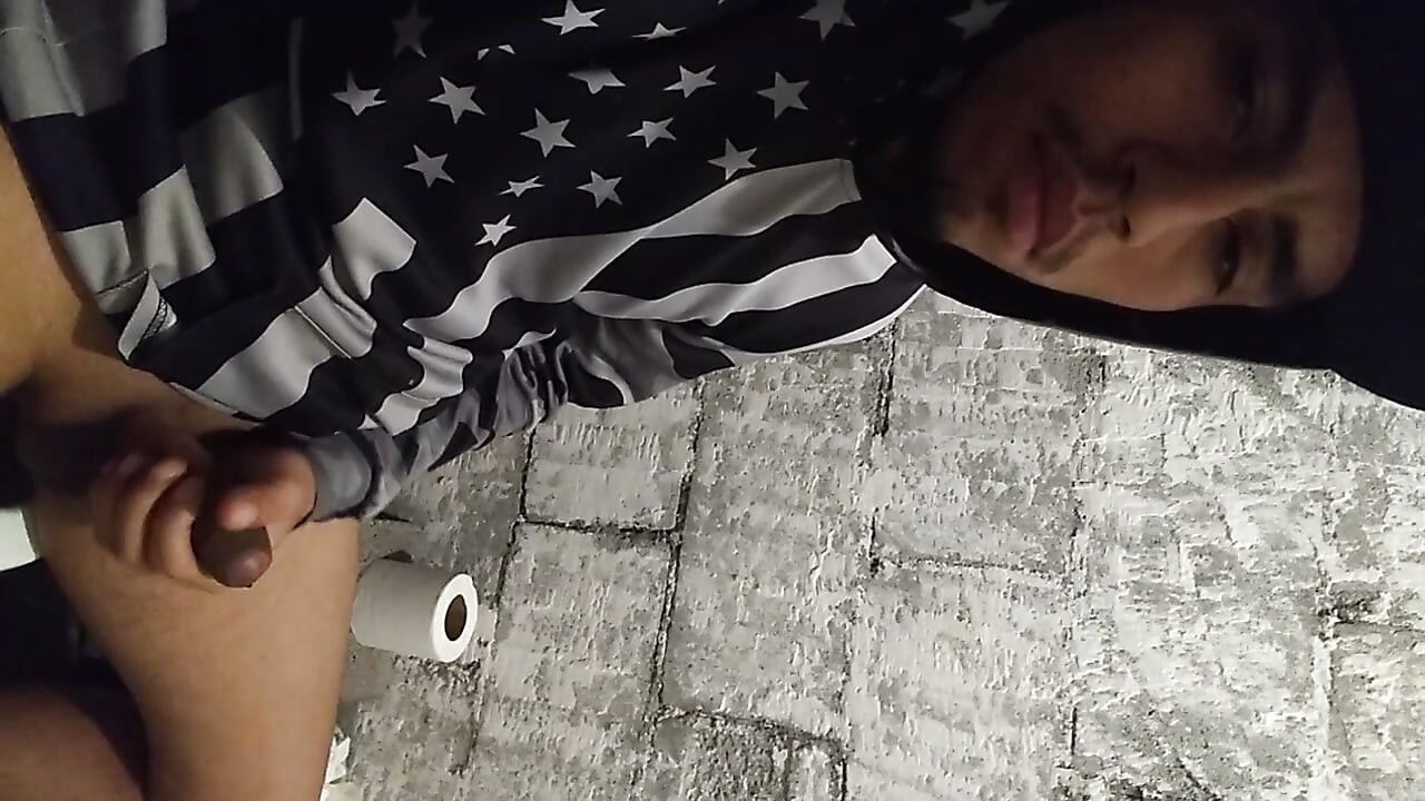 我家浴室里的性感男人