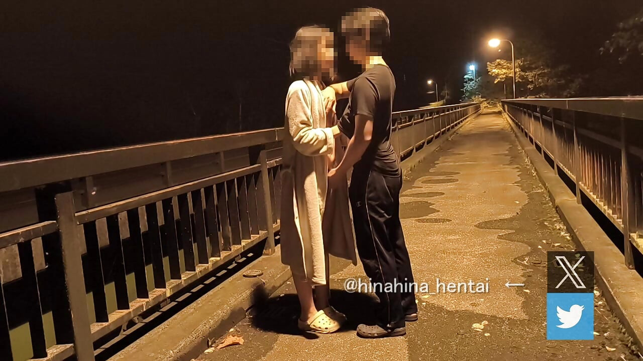 [Outdoor exposure] Exposed next to a car passing by! Embarrassing 💦 Japan/Japanese/Outdoor/Shaved/Loli/Kinky /hentai/asia/shaved