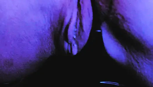 Lastik büyük götlü orta yaşlı seksi kadın tanrıça Eva Latex büyük yarak emiyor amcık döl gonzo