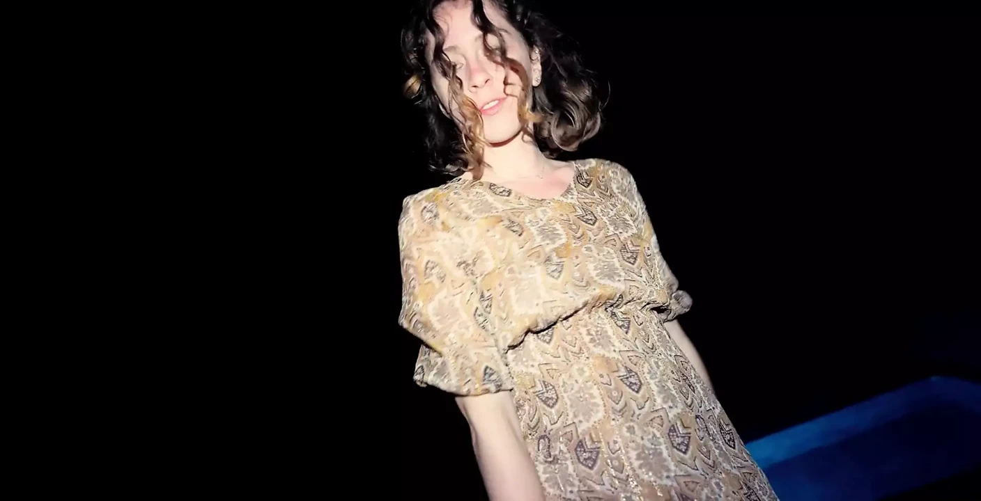 泳池派对后陌生人射在我的屁股上