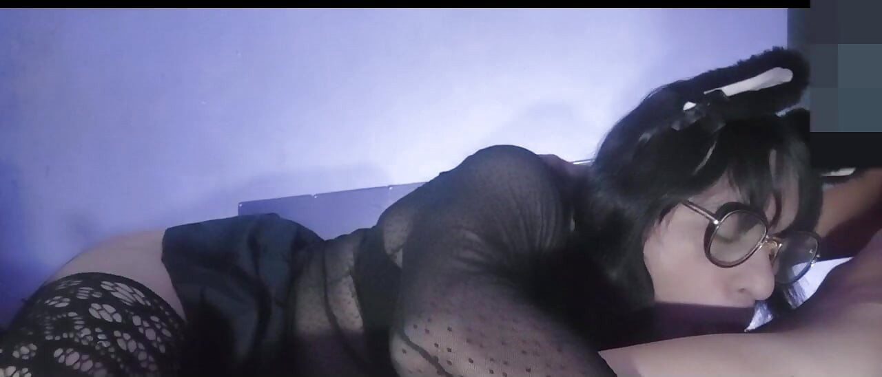 Shemale loves to suck cock