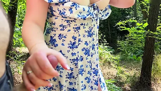HANDJOB in PUBLIC - Stranger Woman Caught me Masturbating and Makes Me Cum!