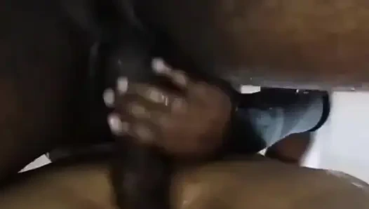 Banyo beni bhaya bhabi ateşli anlar yaratırken seks yapıyor