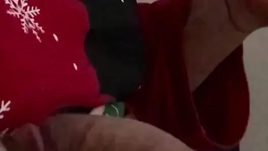 What a pleasure and what a cumshot after a good in front of the TV