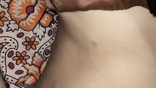 Persetubuhan keras panas India ibu rumah tangga India jeanstop scret di kamar mandi