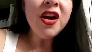 تيار مع كبير الثدي